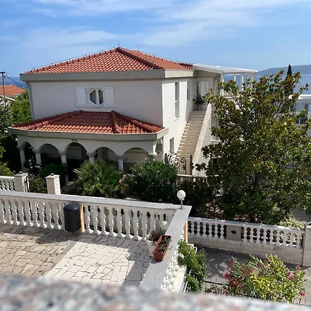 Apartman Sun Seget Vranjica